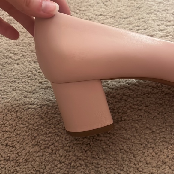 Tory Burch Benton Pumps in Shell Pink with Gold Logo - Picture 14 of 16